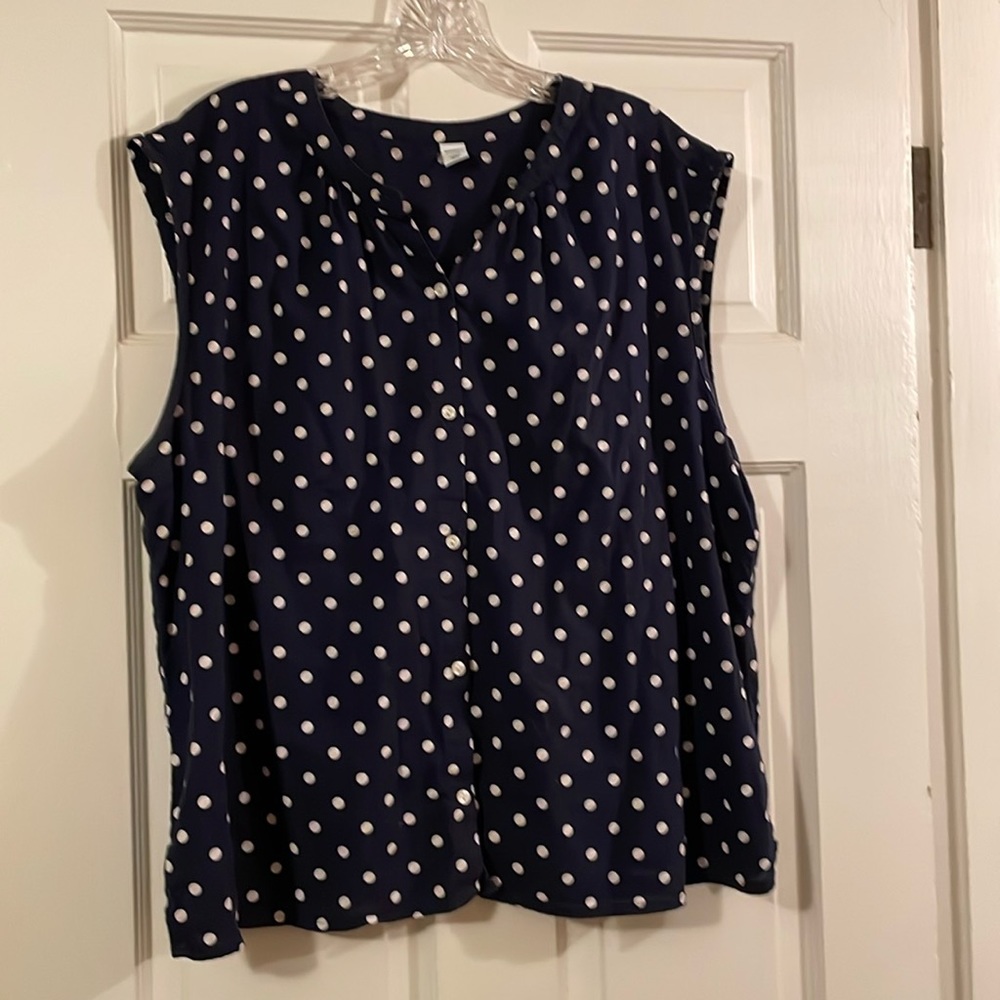 Old Navy polka dot top